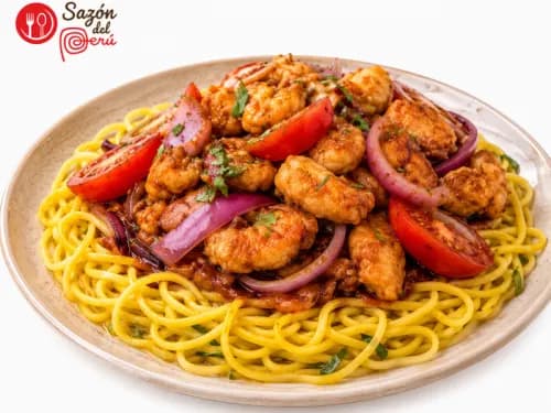 Tallarines a la Huancaína con Salteado de Pescado